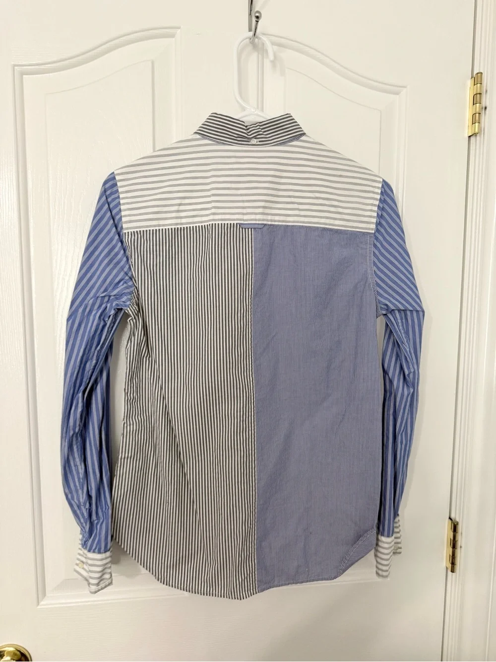 Jcrew women’s classic Split-Stripe Button-Down Shirt in Blue and White size 6